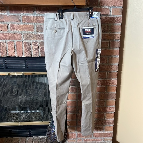 NWT Izod American Fit Flat Front Non-Iron Straight Chinos 31x30 - Picture 4 of 6